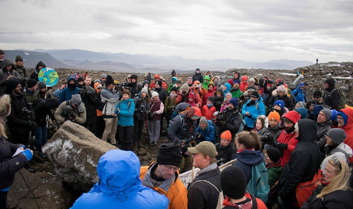 Islandijoje surengta ceremonija ledynui atminti