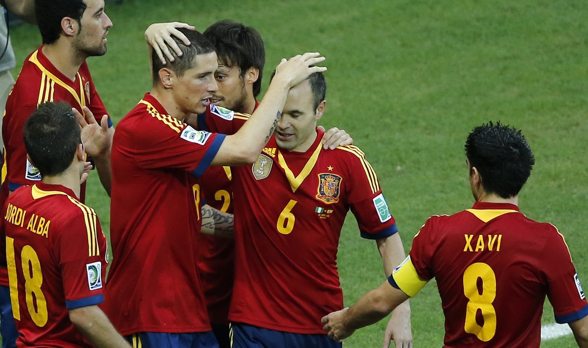 Ispanijos rinktinės futbolininkų džiaugsmas po pelnyto įvarčio