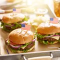 Dar viena proga užkurti kepsnines: JAV Nepriklausomybės dienos proga gaminkite mėsainius