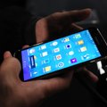 „Samsung“ pristatė pulsą matuojantį ir pirštų atspaudus skaitantį „Galaxy S5“