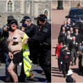 Pusnuogė protestuotoja įsiveržė į princo Philipo laidotuves: sutramdyti pavyko tik pareigūnams