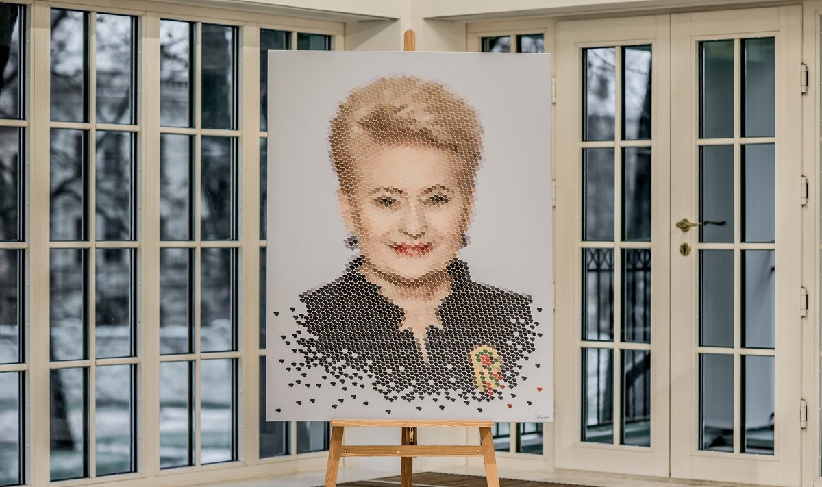  Andrės Mažuolės sukurtas Dalios Grybauskaitės paveikslas