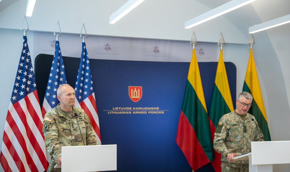 Lietuvos kariuomenės vado ir JAV Sausumos pajėgų štabo viršininko spaudos konferencija 