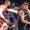 Lietuvių akistata NBA: Valančiūnas niekuo nenusileido Saboniui, o „Pelicans“ tiesiog sulesė „Kings“