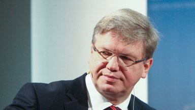 Еврокомиссар Фюле обозначил четыре основных вопроса для Украины