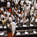 Politinės krizės krečiamos Šri Lankos parlamente kilo muštynės