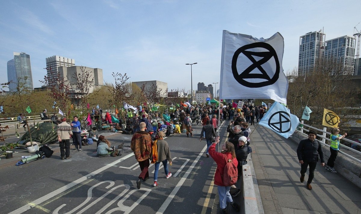 Protestas Londone prieš klimato kaitą