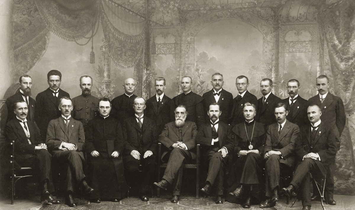 Signatories of February 16 Independence Act