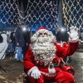 В рождественский городок у Лепкальнисского водохранилища привлекают огненные инсталляции