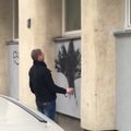 Vilniuje sučiuptas „menininkas“, subjaurojęs senamiesčio namą