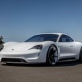 „Porsche“ sklaido šešėlius: išdavė daugiau detalių apie būsimą „Tesla Model S“ konkurentą