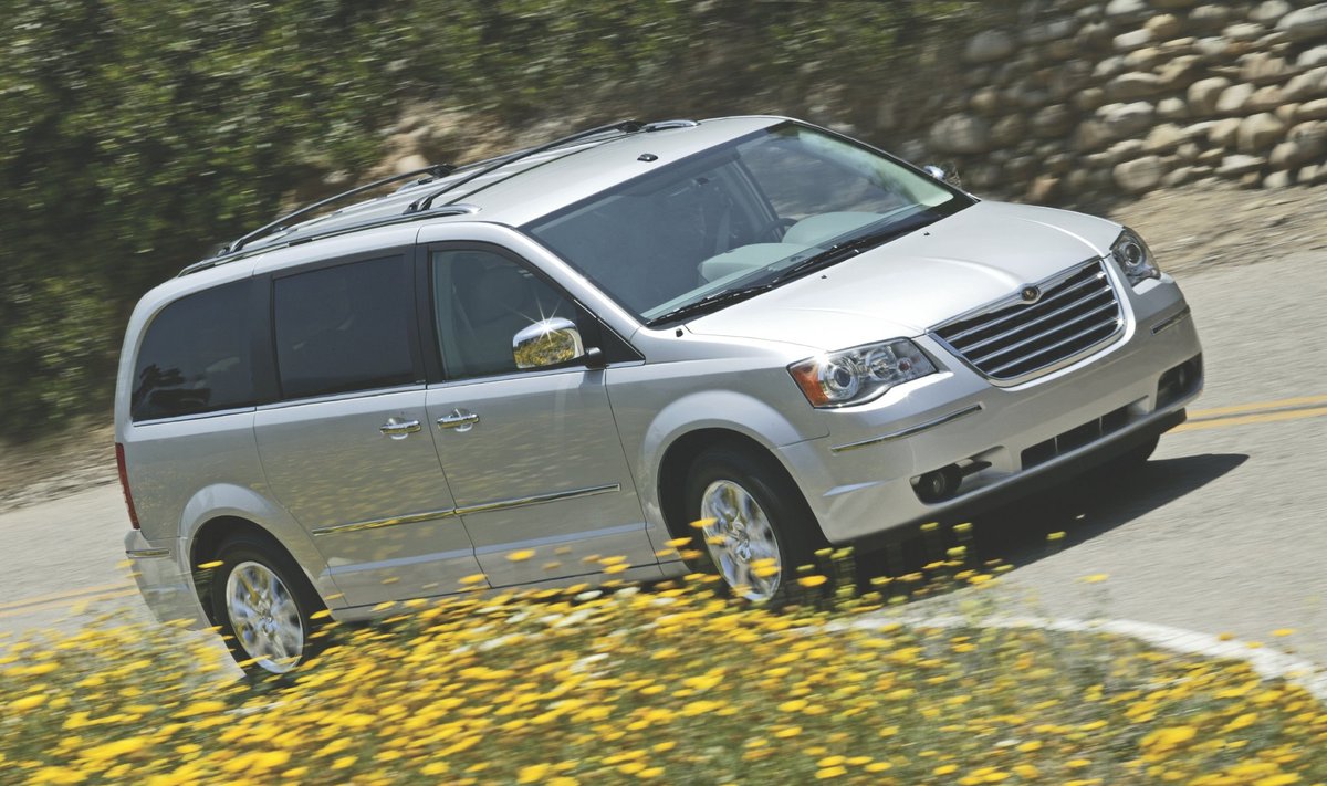 Chrysler Town & Country (2008 m.)
