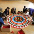 Klaipėdos gimnazijos mokiniai kūrė kilimą žemei