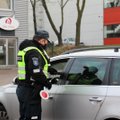 Vilnius ir Kaunas užsidaro: policijos pareigūnai tikrina ne tik įvažiuojančius, bet ir išvažiuojančius