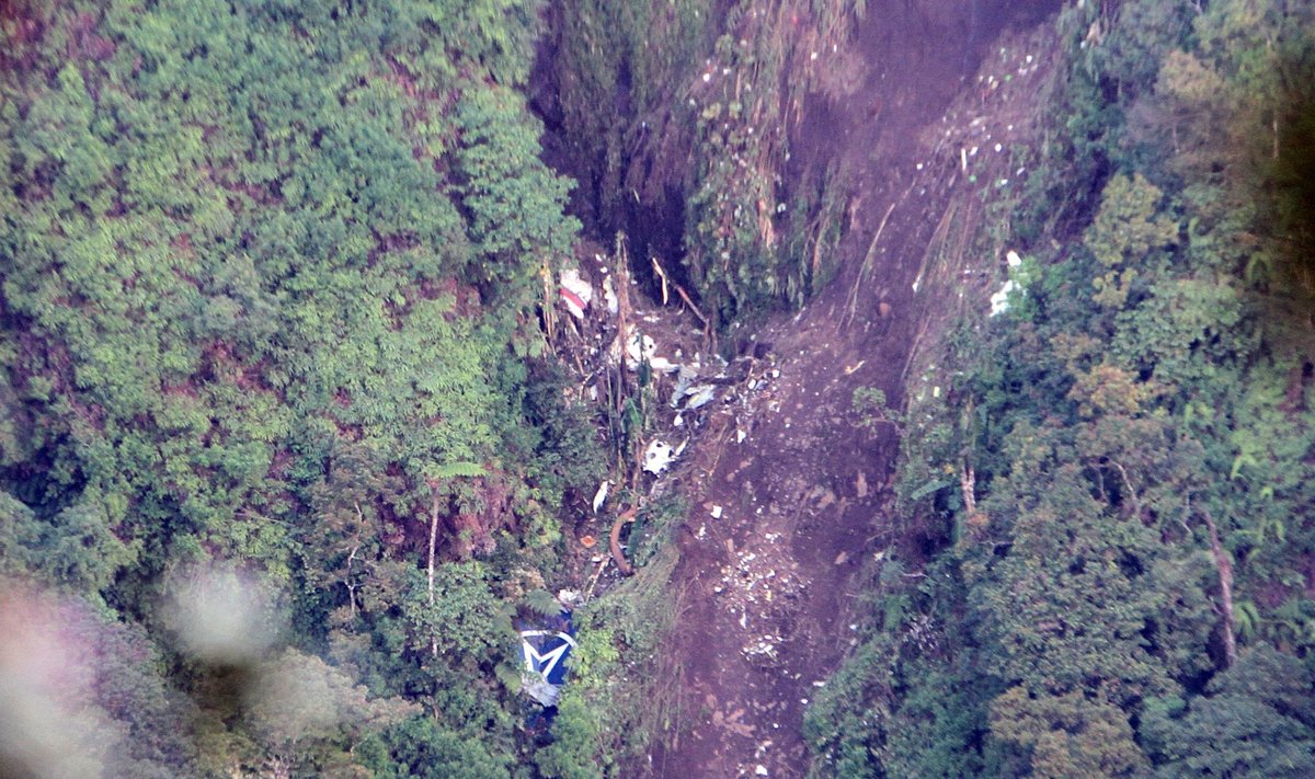 Indonezijoje sudužo rusų gamybos lėktuvas "Suchoj Superjet 100"
