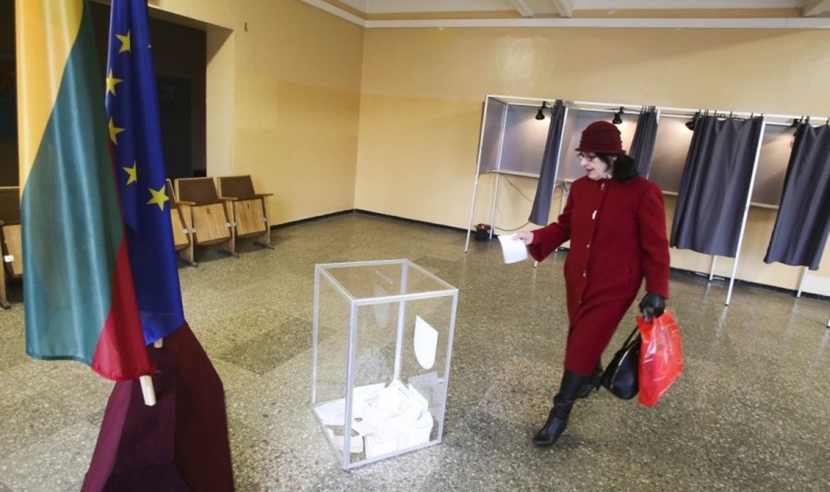 Vyksta antrasis rinkimų turas, balsavimas senamiesčio rinkimų apylinkėje