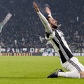 Meistriškas G. Higuaino smūgis atnešė „Juventus“ pergalę dvikovoje su „Roma“
