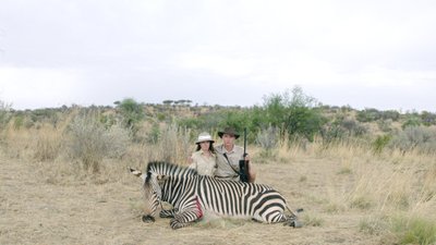 Kadras iš filmo "Safaris"