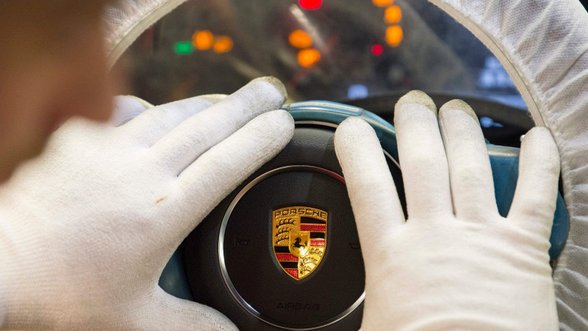 „Dyzelgeitas“ tęsiasi: „Porsche“ teks susimokėti 535 mln. eurų baudą