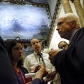J. McCainas atmetė P. Porošenkos kvietimą