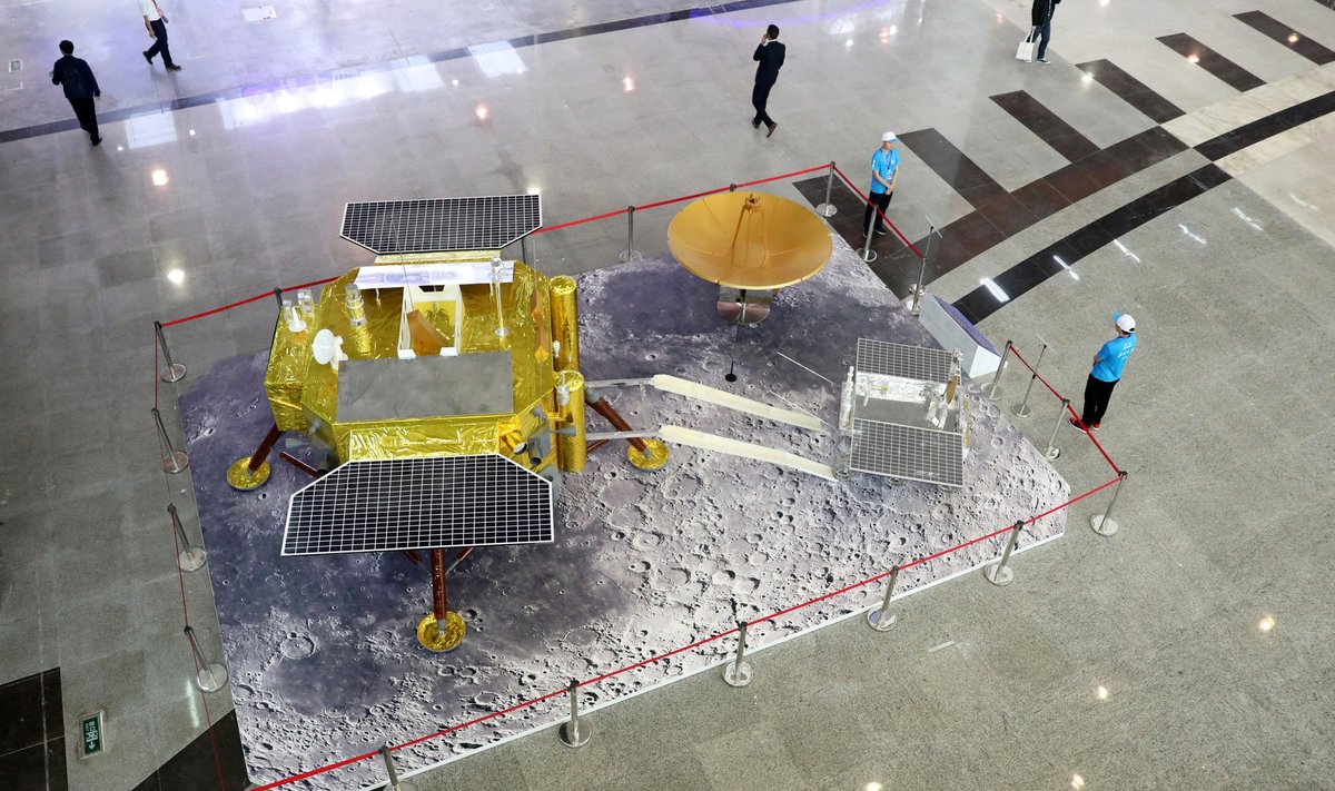 Kinija demonstruoja mėnuleigį Yutu-2