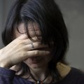 Smurtą artimoje šeimoje patyrusių moterų pasakojimai išmuša iš vėžių: tyrėjas klausė, už ką mane mušė