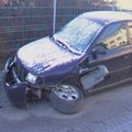 Prieš parą nusikaltimui nusipirkę „Audi“ įtariami plėšikai pateko į avariją