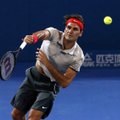 Po neįtikėtino R. Federerio smūgio – kamuoliukas grįžo į jo paties korto pusę