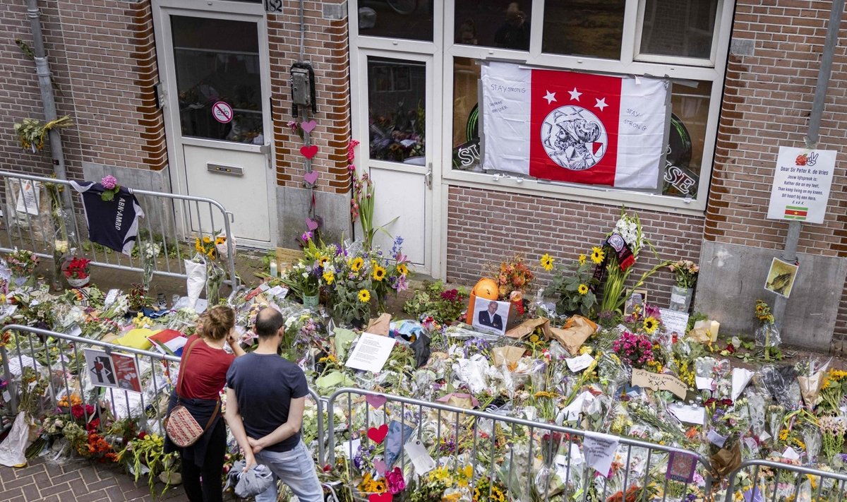 Mirė praėjusią savaitę Amsterdame pašautas Nyderlandų žurnalistas