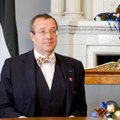 Президент Эстонии перенес операцию на плече