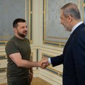 Į Kyjivą atvykęs Turkijos užsienio reikalų ministras su Zelenskiu aptarė grūdų susitarimą