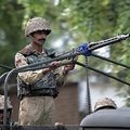 Kašmyre Pakistano kariai nukovė du indų karius