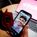 „Tinder“ kūrėjai išbando naują dirbtinio intelekto įrankį: padės greičiau rasti antrąją pusę