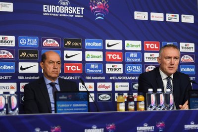 Kamilis Novakas (dešinėje), Turgay Demirelis