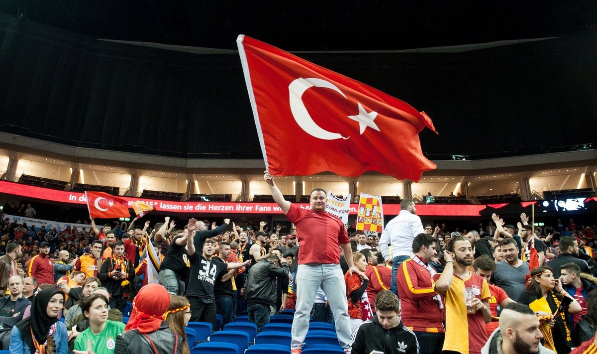 Stambulo „Galatasaray“ klubo fanai