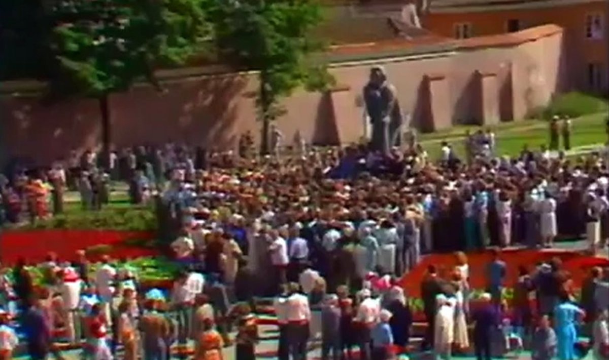 1987 metų rugpjūčio 23 dienos mitingas prie Adomo Mickevičiaus paminklo Vilniuje 