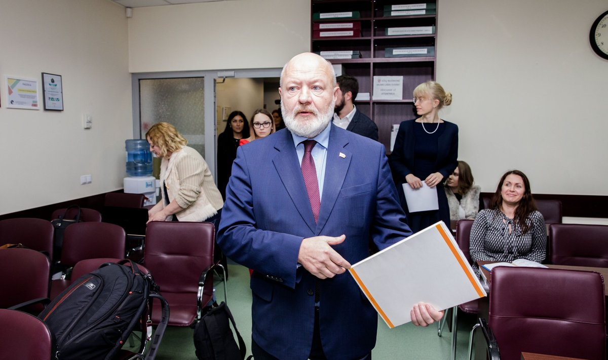 Eugenijus Gentvilas at the Central Electoral Commission meeting