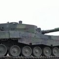 Tanką „Leopard“ išbandęs Vladimiras Kličko: prieš metus nebūčiau nė pagalvojęs, kad vairuosiu šį „katinėlį“