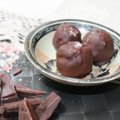 Lengvai pagaminami šokoladiniai triufeliai: paprasta kaip du kart du