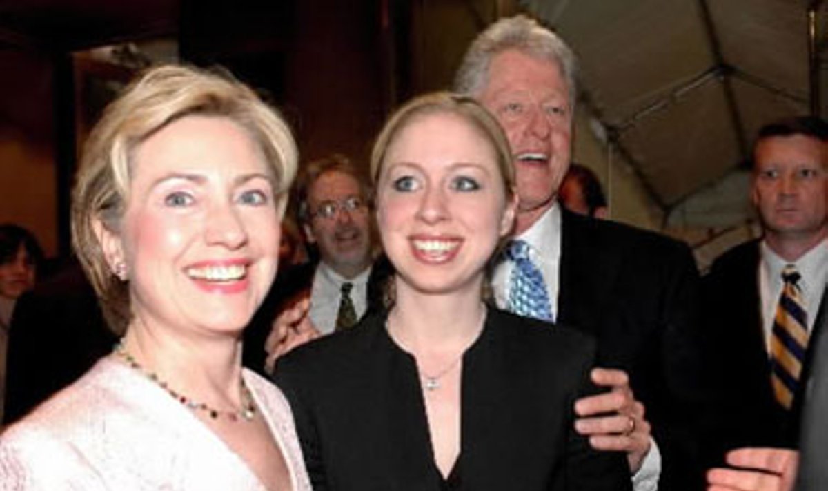 Billas, Hillary ir Chelsea Clinton naujosios Billo Clintono knygos "Mano gyvenimas" pristatyme Niujorke.