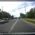 Gaudynės Vilniuje: girtas vairuotojas taranavo du policijos automobilius