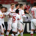 Vokietijos futbolo pirmenybėse - „Stuttgart“ ir „Augsburg“ klubų pergalės