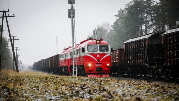„Lietuvos geležinkeliai“ tikrins neviešojo naudojimo pervažų saugumą