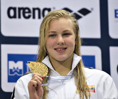 Rūta Meilutytė Europos plaukimo čempionate trumpame (25 m) baseine iškovojo tris medalius