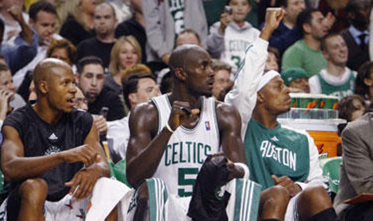 Bostono "Celtics" smogiamasis trejetas - Ray Allenas, Kevinas Garnettas ir Paulas Pierce'as