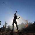 Izraelis tęsia „Hamas“ postų bombardavimą Gazos Ruože, nesiliaujant raketų atakoms
