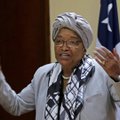 Buvusi Liberijos prezidentė Sirleaf pagerbta prestižine premija už Afrikos lyderystę