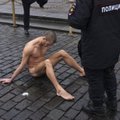 Skandalingasis Rusijos menininkas P. Pavlenskis teigia pasiprašęs prieglobsčio Prancūzijoje