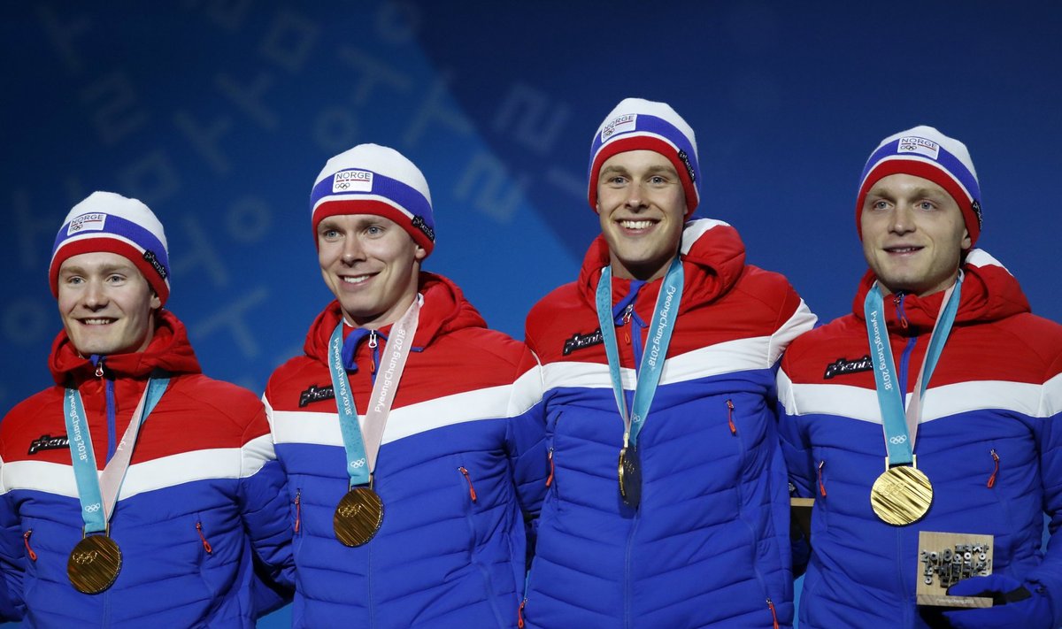 Norvegai olimpiniai čempionai Sindre Henriksen, Havard Bokko, Simen Spieler Nilsen ir Sverre Lunde 