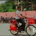 Indijos paštininkai išbando elektrinius dviračius